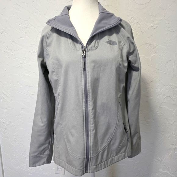 The North Face Jackets & Blazers - The Northface Womens Gray Windwall Jacket Size Medium